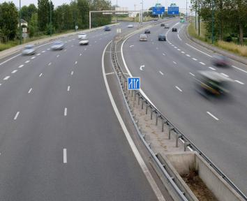 Autoroutes: un plan d’un milliard d’euros financé par les collectivités et les usagers