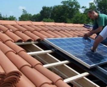 Photovoltaïque intégré au bâti : la fin d’une exception française ?