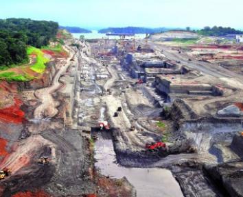 Canal de Panama: le groupement constructeur suspend les travaux
