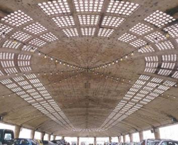 A Fontainebleau, la démolition de la Halle du marché peut reprendre…