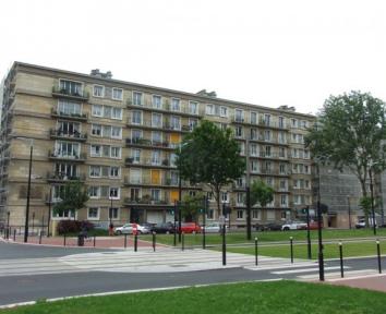 Des façades en béton et pierre restaurées dans l’esprit Perret